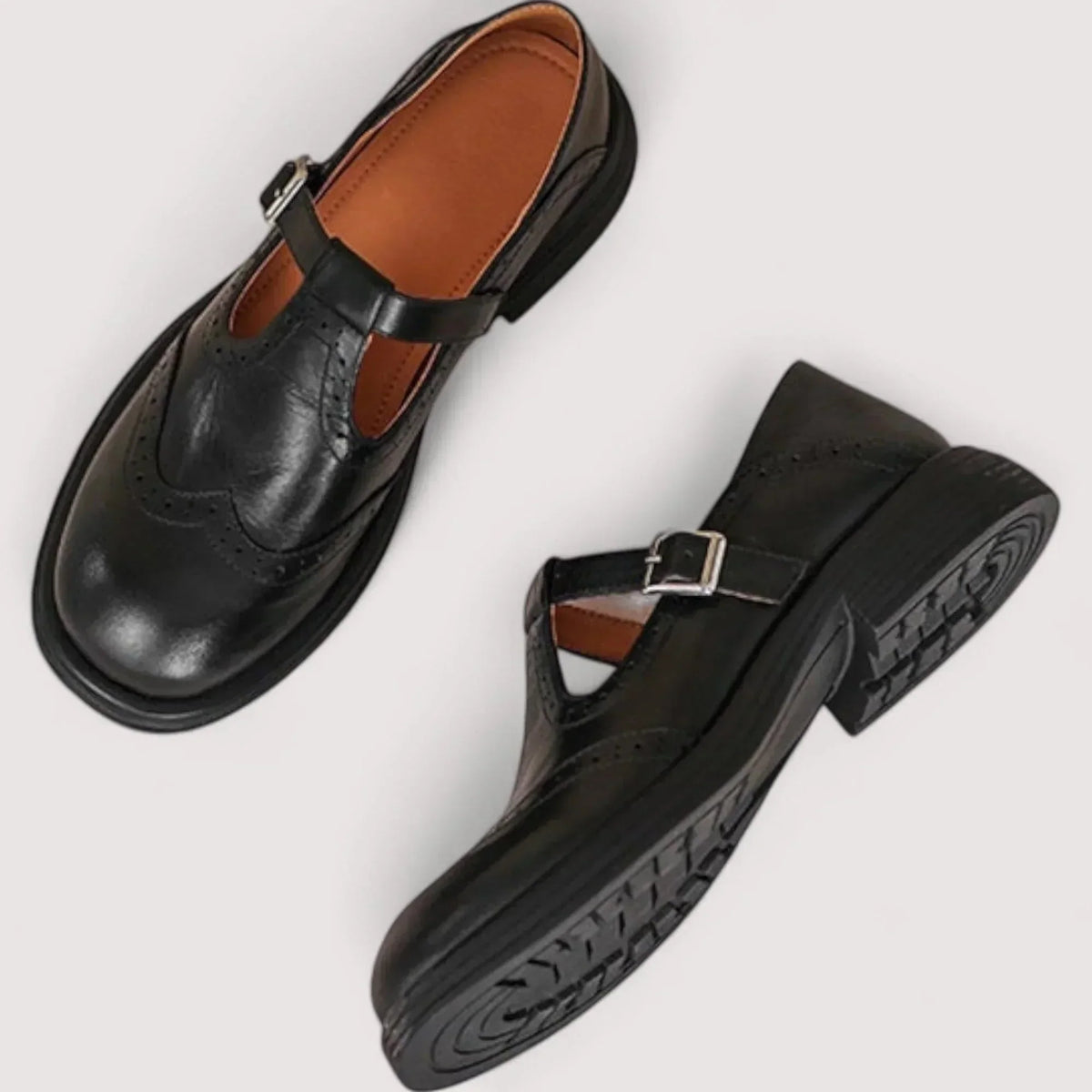 Scarpe Mary Jane in pelle con cinturino a T e dettagli brogue