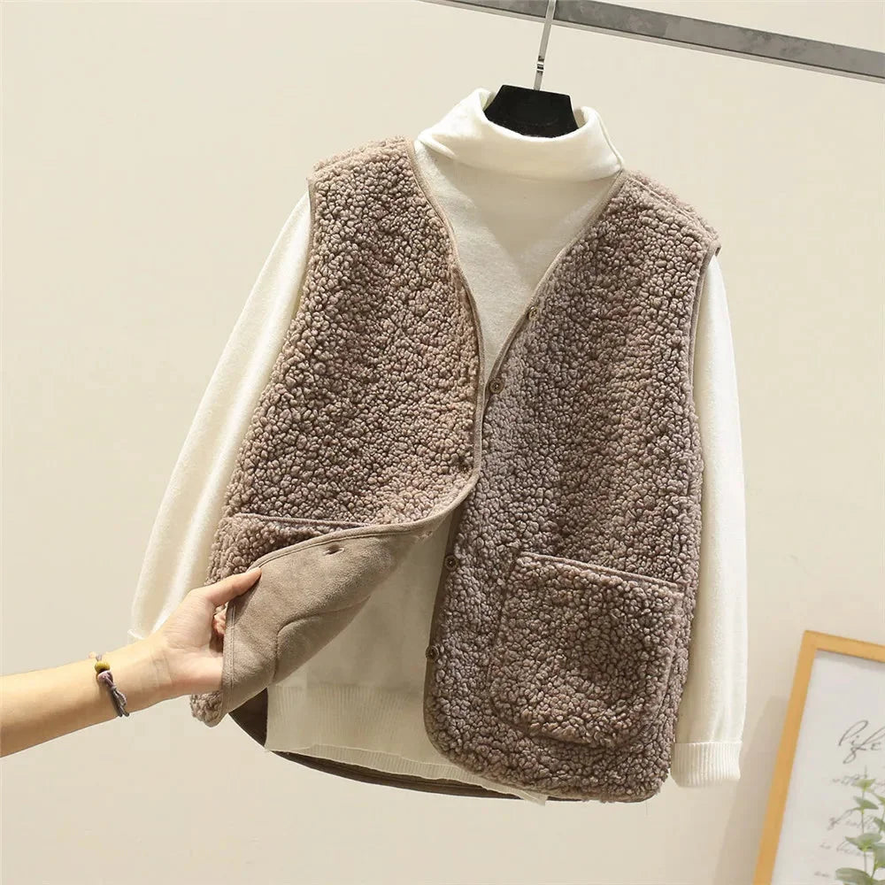 Gilet sherpa con scollo a V e bottoni