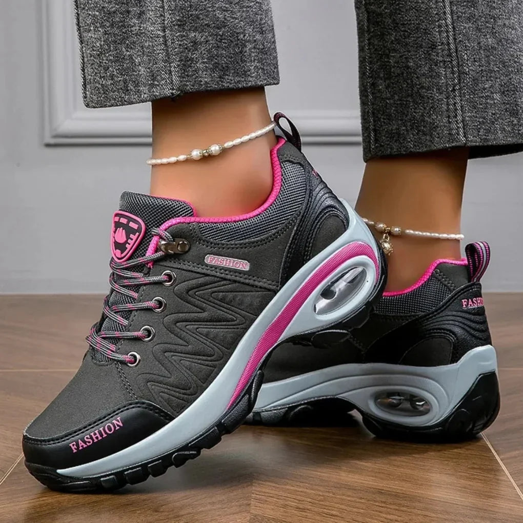 Scarpe da trekking impermeabili e colorate da donna