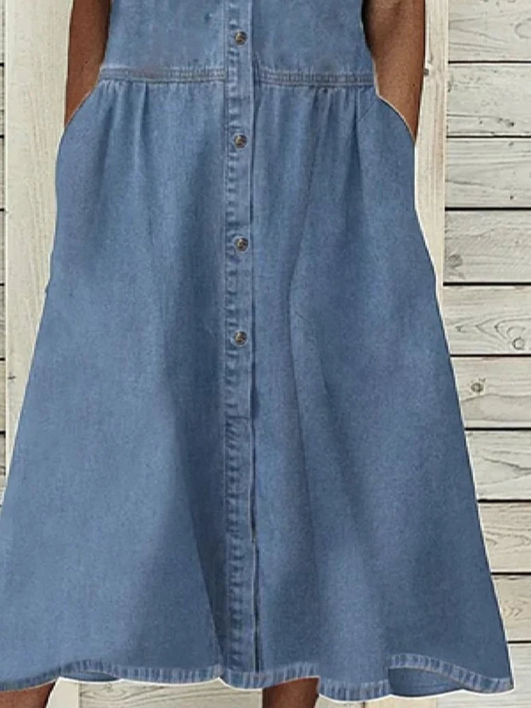 Abito effetto denim con chiusura a bottoni