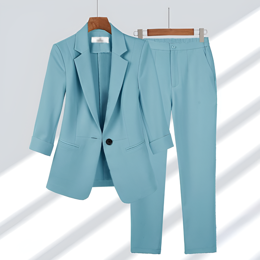 Completo formale da donna con blazer e pantalone