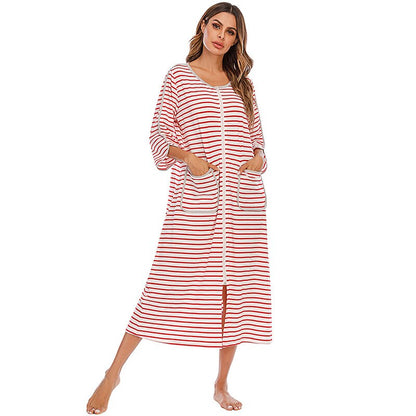 Camicia da notte calda con zip e cappuccio