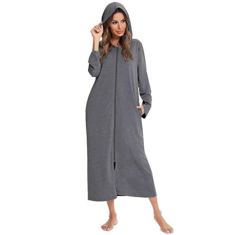 Camicia da notte calda con zip e cappuccio