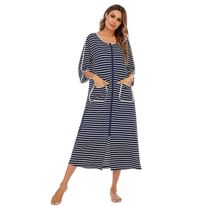 Camicia da notte calda con zip e cappuccio