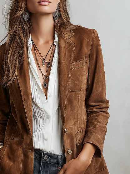Blazer in camoscio con chiusura a bottoni
