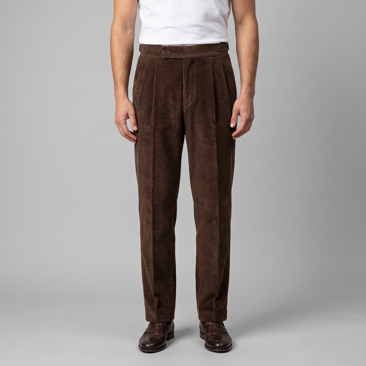 Pantaloni in Velluto a Coste con Pince da Uomo