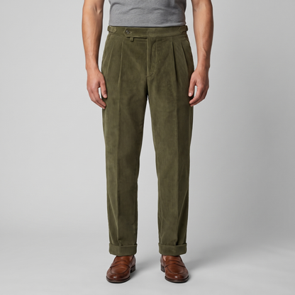 Pantaloni in Velluto a Coste con Pince da Uomo