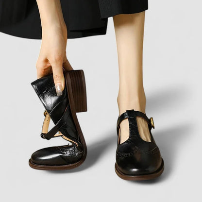 Scarpe Mary Jane in pelle con cinturino a T e fibbia