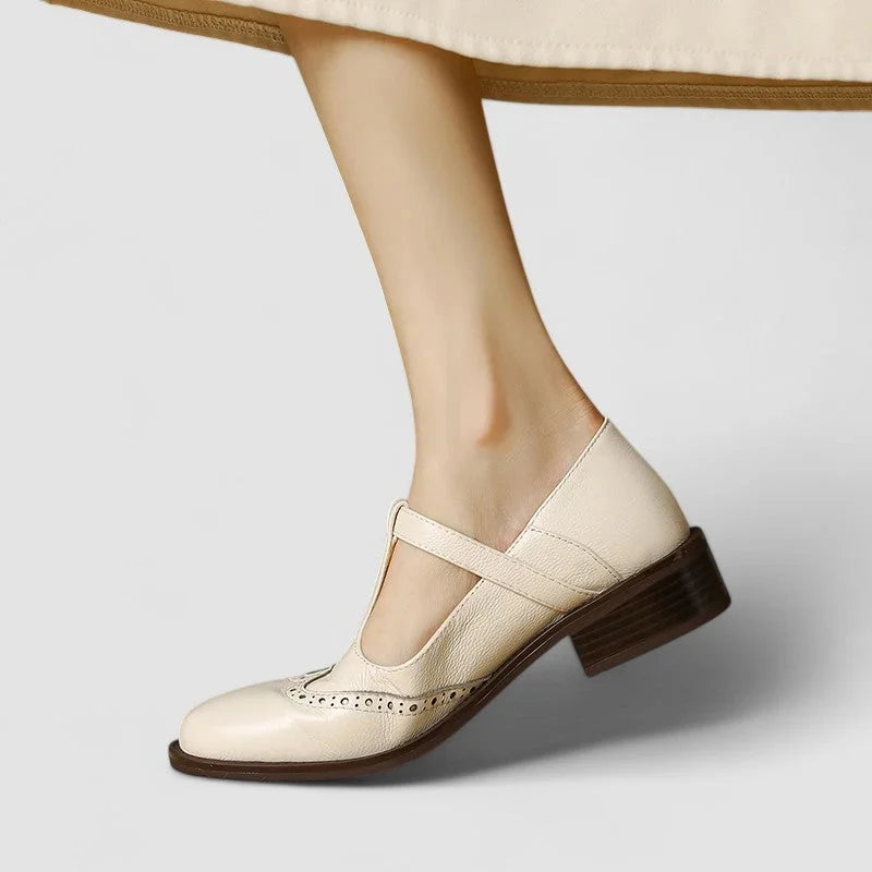 Scarpe Mary Jane in pelle con cinturino a T e fibbia
