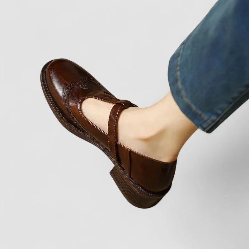 Scarpe Mary Jane in pelle con cinturino a T e fibbia