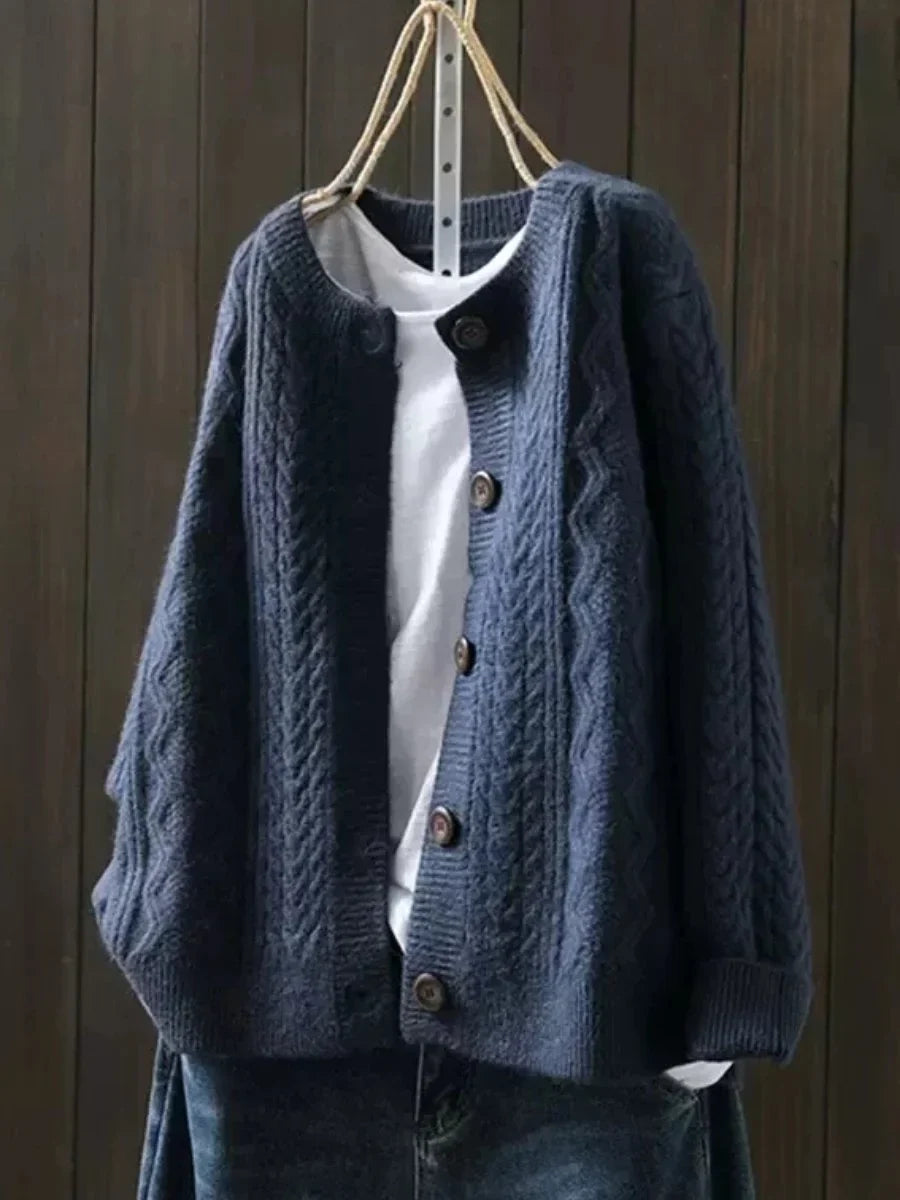 Cardigan oversize a trecce con bottoni